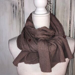 Dusty Mauve Cable Knit Button Details Scarf